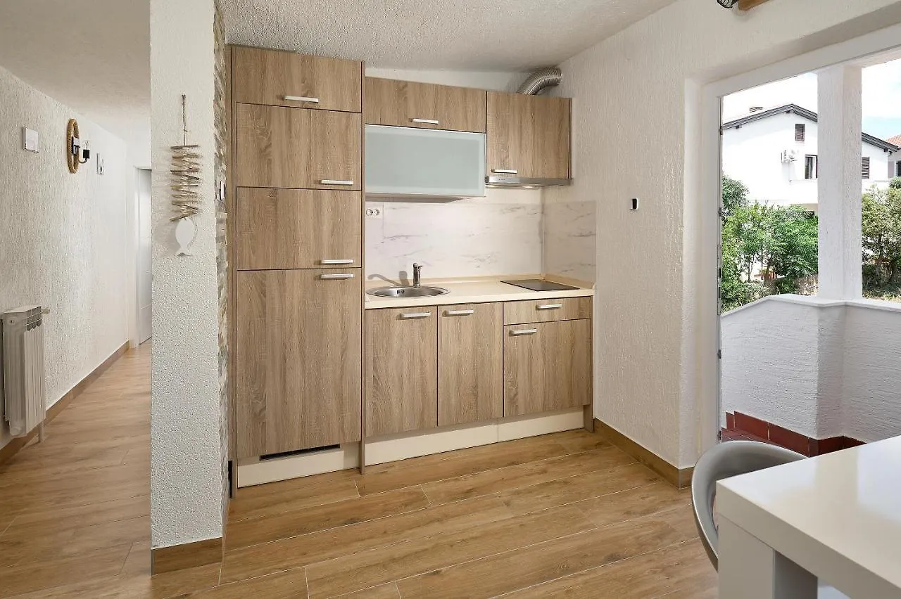 Apartmani Biserka Mandre