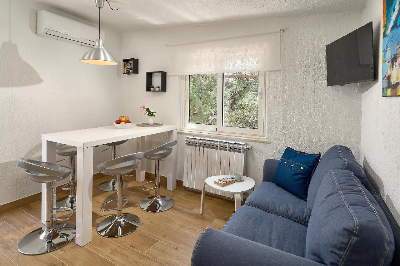 Apartment Apartmani Biserka Mandre